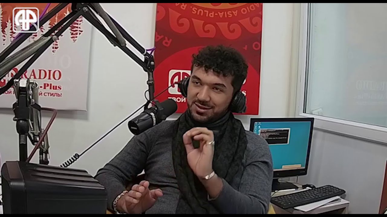 Сафармухаммад: оид ба падару Мехрнигор, тарзи хосаи худ, асптозонӣ дар клипи нав. СУҲБАТИ КАЛОН