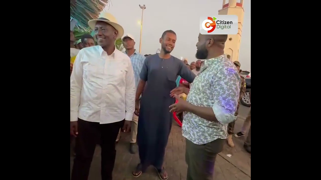 President William Ruto enjoying Shawarma at Mama Ngina Drive, Mombasa County