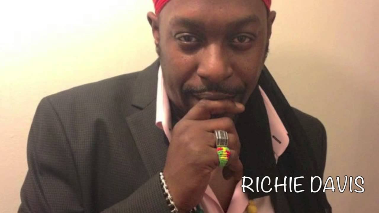 Grooving In Love Riddim (2014) Refix
