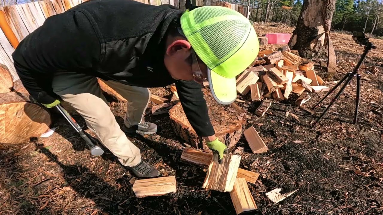 Splitting wood