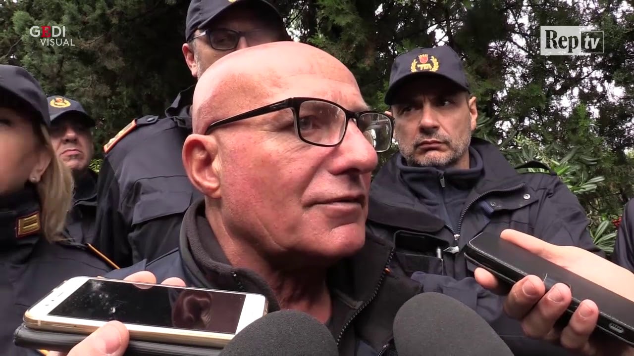 Casamonica, la rabbia degli sgomberati: tensione con i giornalisti