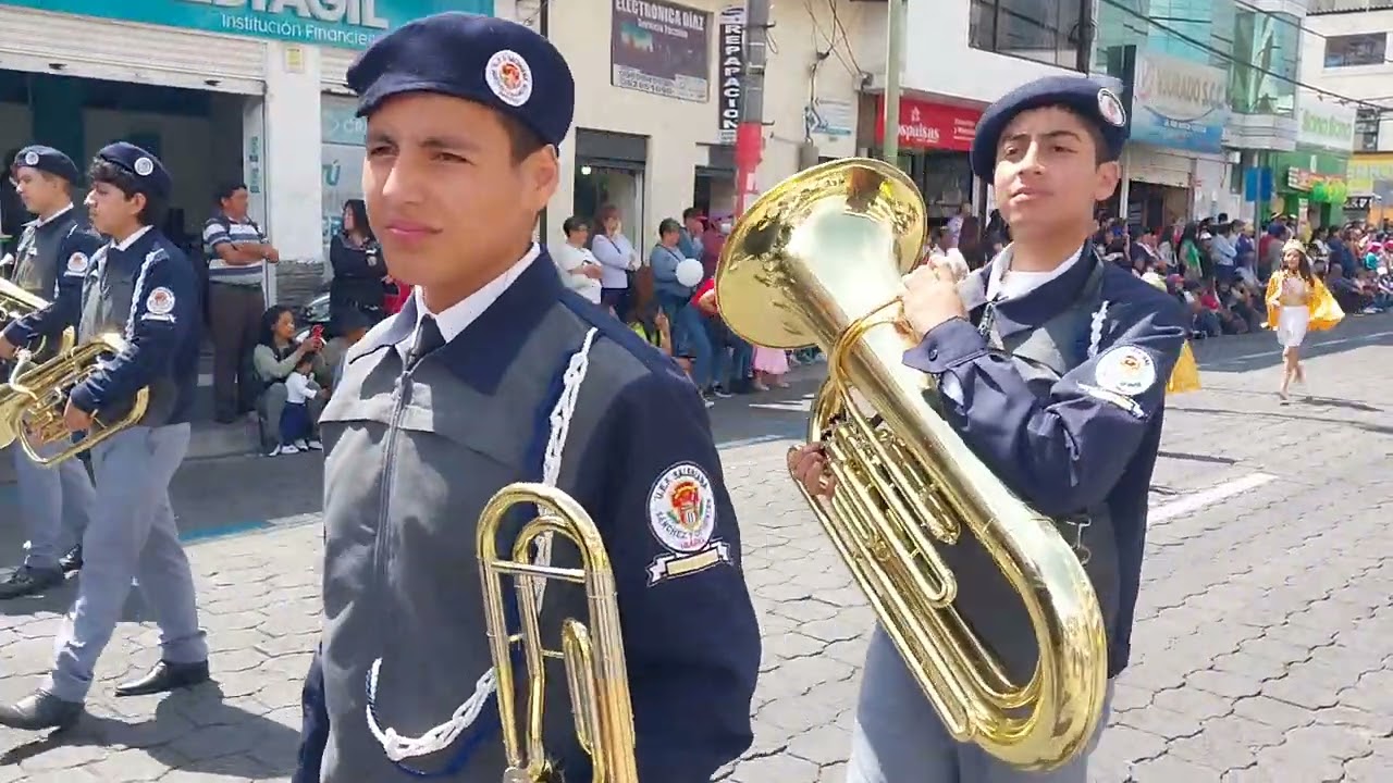 DESFILE 2 Ibarra  por los 417 años de fundación
