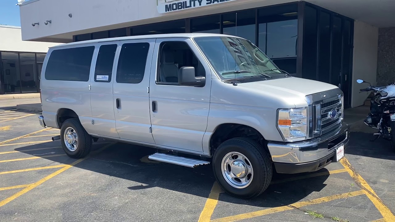 2009 Ford E350 Wheelchair Van For Sale w/ Braun Lift Conversion (Walk-Around)