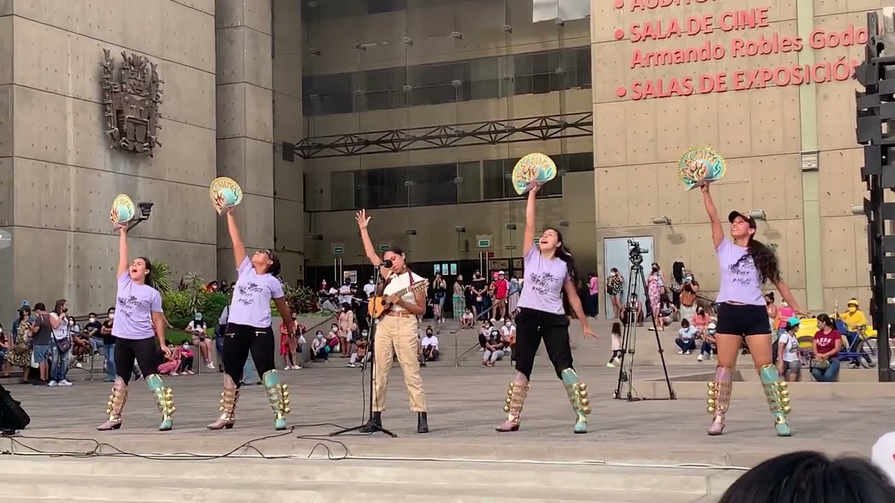 Machita Mujer Caporal y Naysha en vivo. Baila Contigo. Explanada del Ministerio de Cultura (Perú)