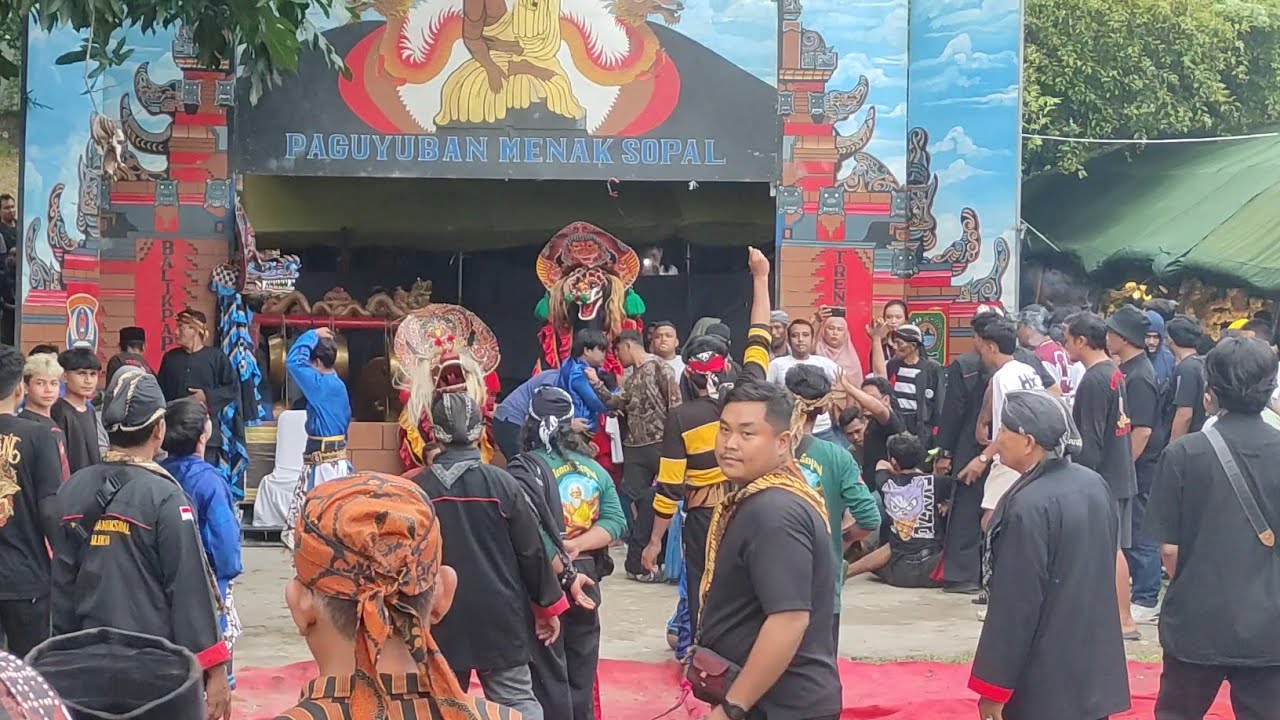 Jaranan MENAK SOPAL - Rampokan Singo Barong - Live Pagar ijo Gunung Dup Balikpapan