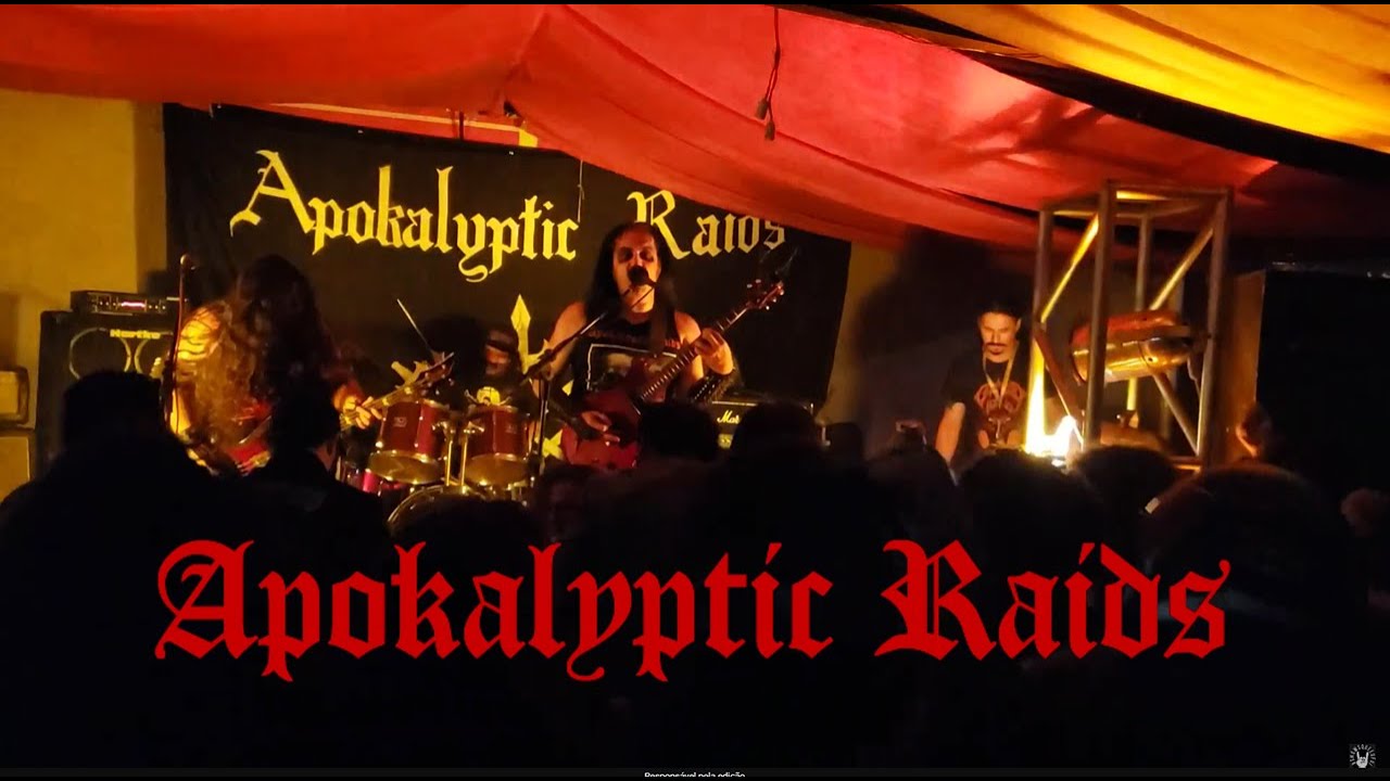 APOKALYPTIC RAIDS - O Massacre Da Serra El&eacute;trica #1
