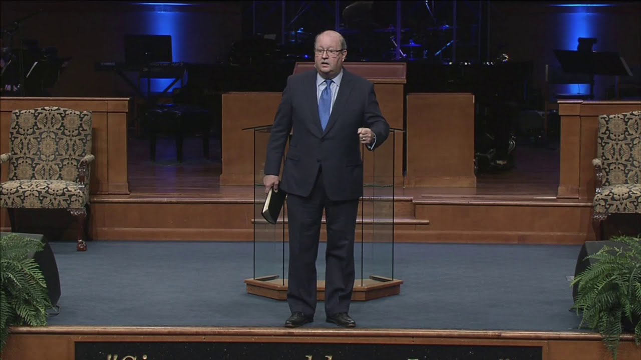 Change in pulpit at one of Jacksonville's largest churches