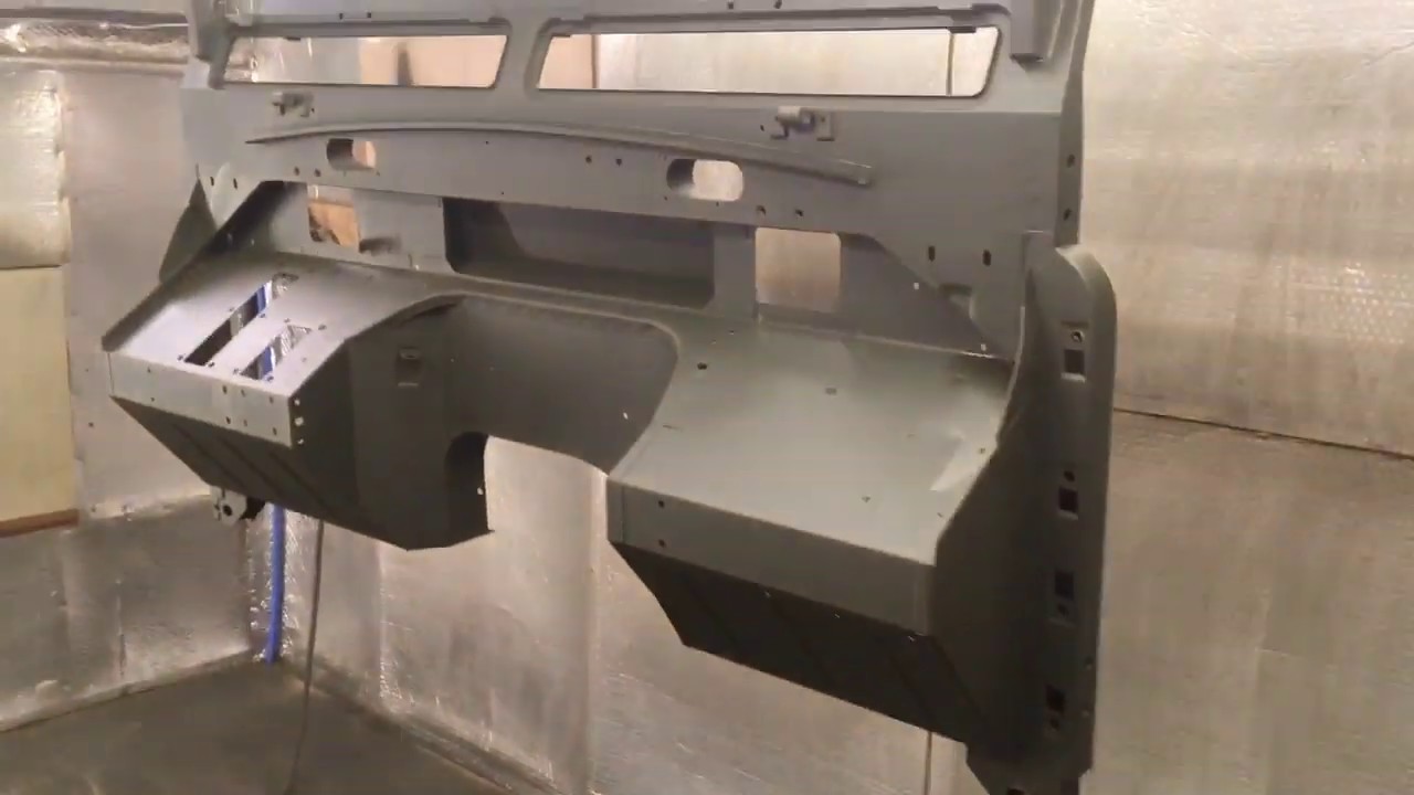 New Land Rover series 3 bulkhead nato green detailed view