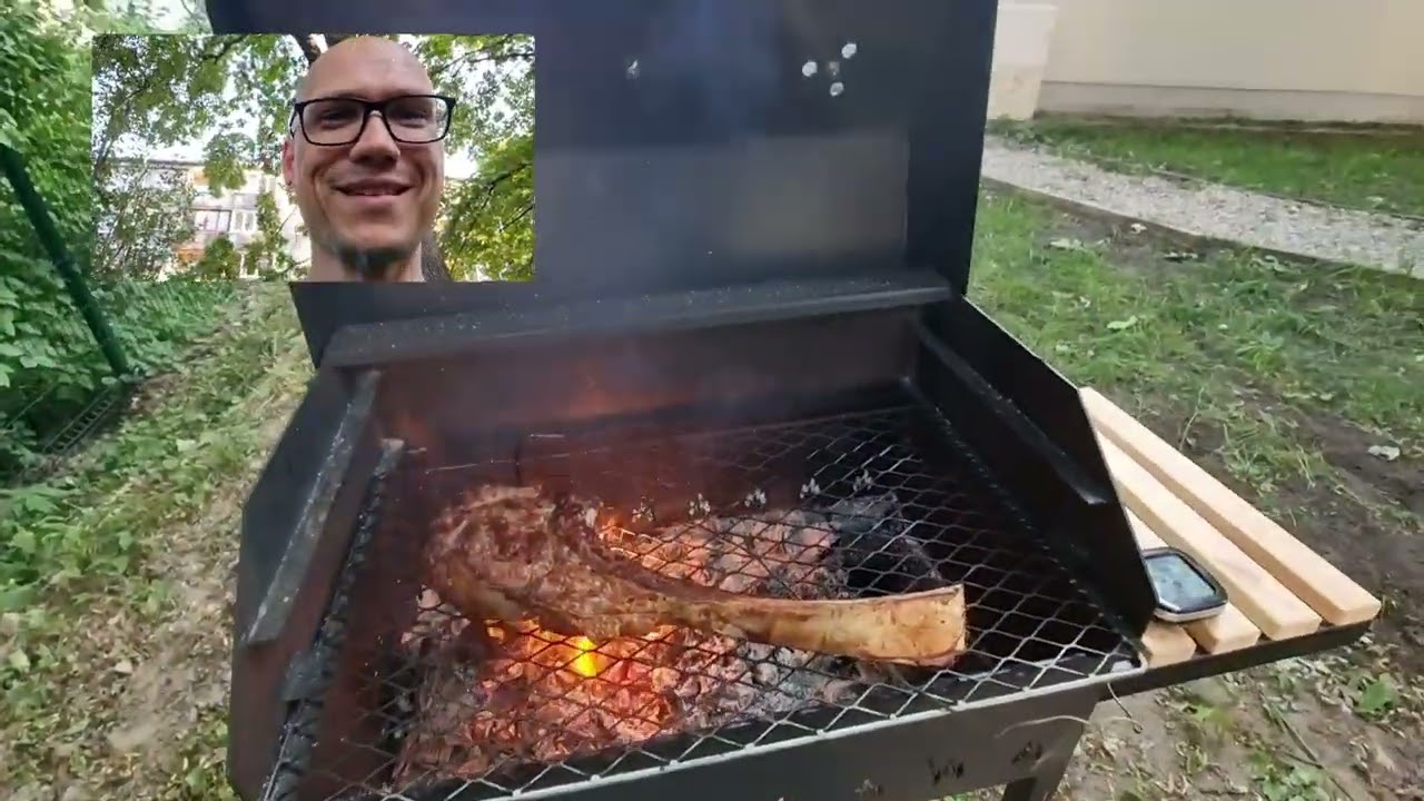 Tomahawk Steiks uz grilla!