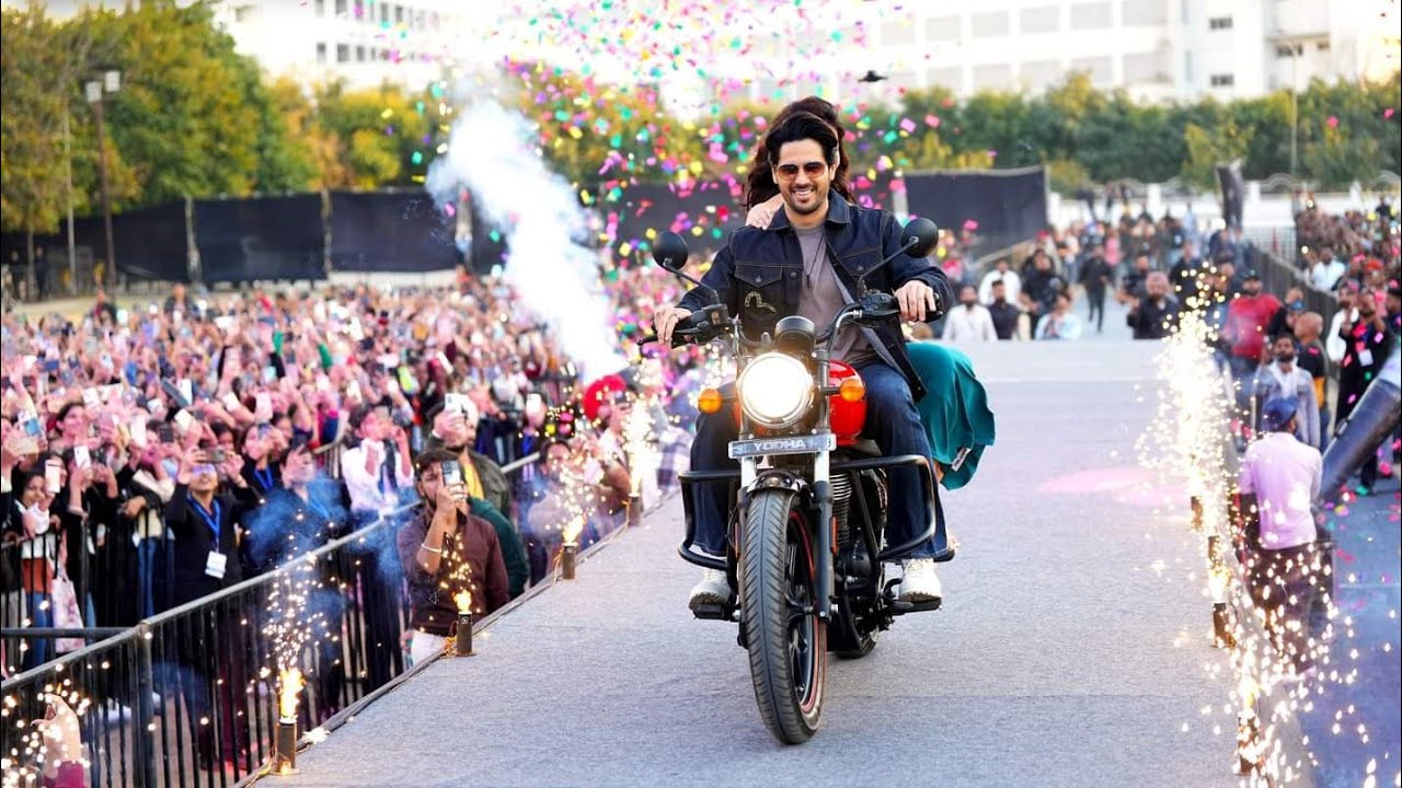 Sidharth Malhotra and Raashii Khanna Grand Entry in Chandigarh University || Yodha Movie Promotion