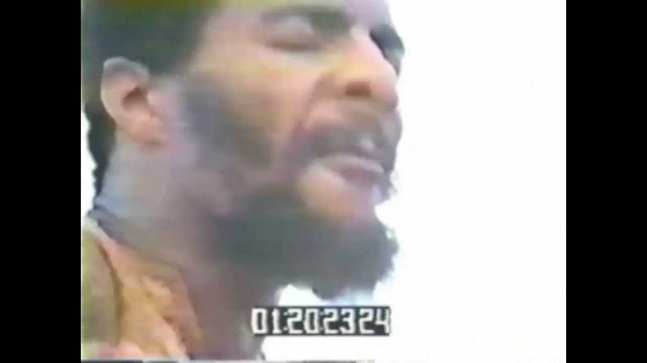 Richie Havens- Medley: Strawberry Fields Forever/Hey Jude at Woodstock