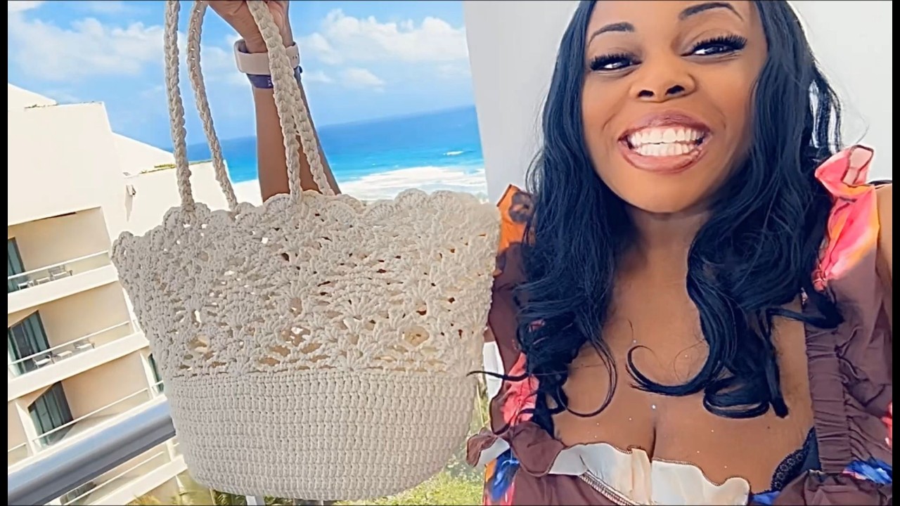 This Summer Bag Fits Way More Than It Looks