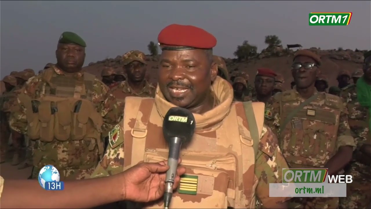 FAMa | Le commandant de la zone de défense N°04 a célébré la fête avec ses éléments à Yelimani.