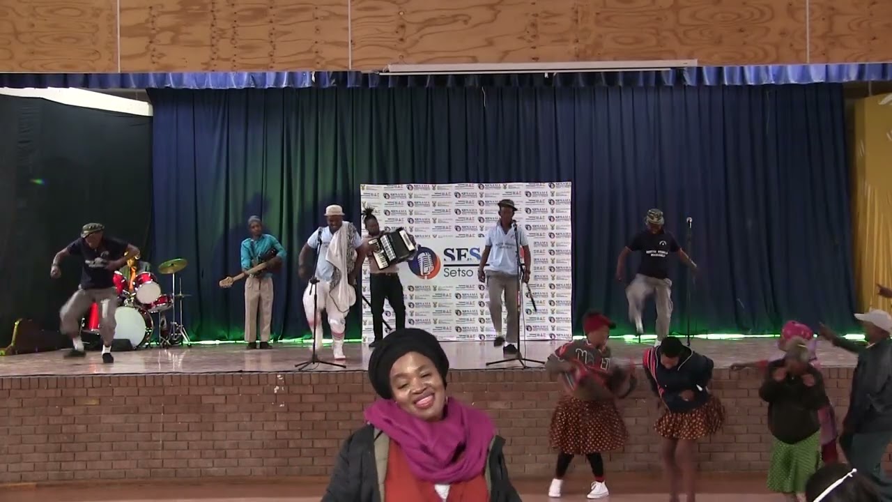 SEHOLE SA THABAMASEMAKA - KEDI EMETSE DITABA
