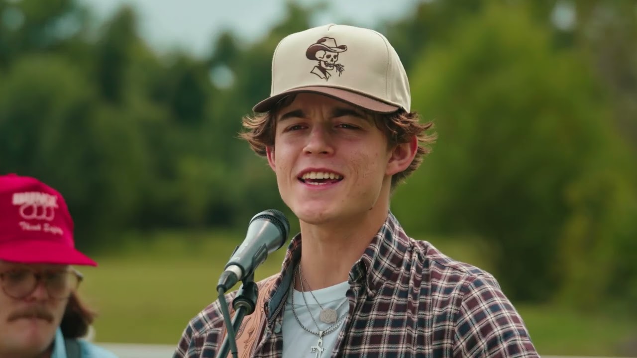 Waylon Wyatt - Pretty Little Liar (Performance Video)