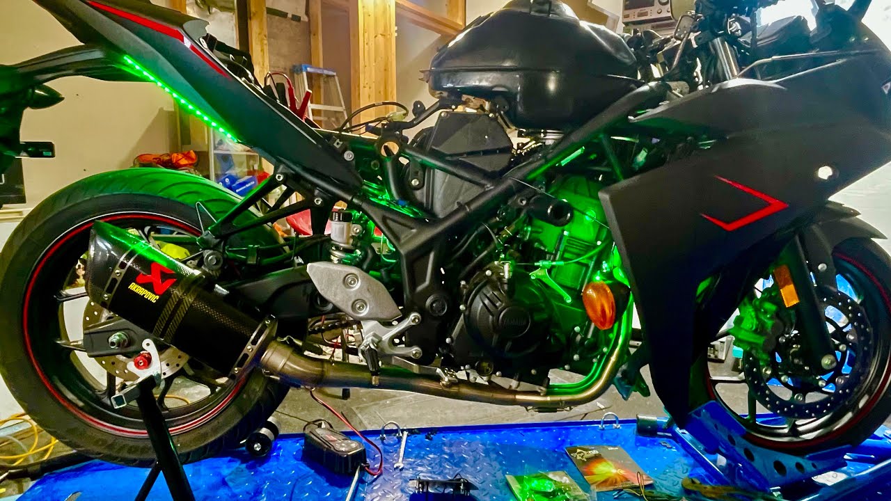 Tail Tidy and LED signals Yamaha R3 @OttawaValleyVintageMotorcycles 