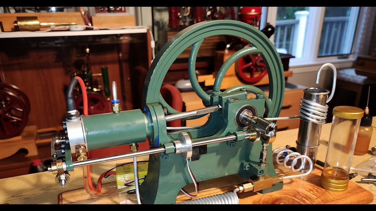Slow Running the Side Shaft Horizontal Mill Gas Engine Model from Stirlingkit