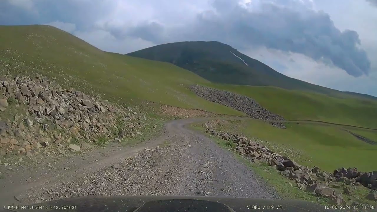 Gerogia  |   Tsalka,  Tsabaskuri Lake, Vardzia