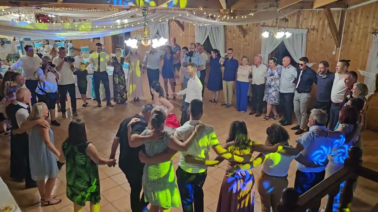 Meglepetés menyecsketánc. Sokoró Fogadó, Sokorópátka.