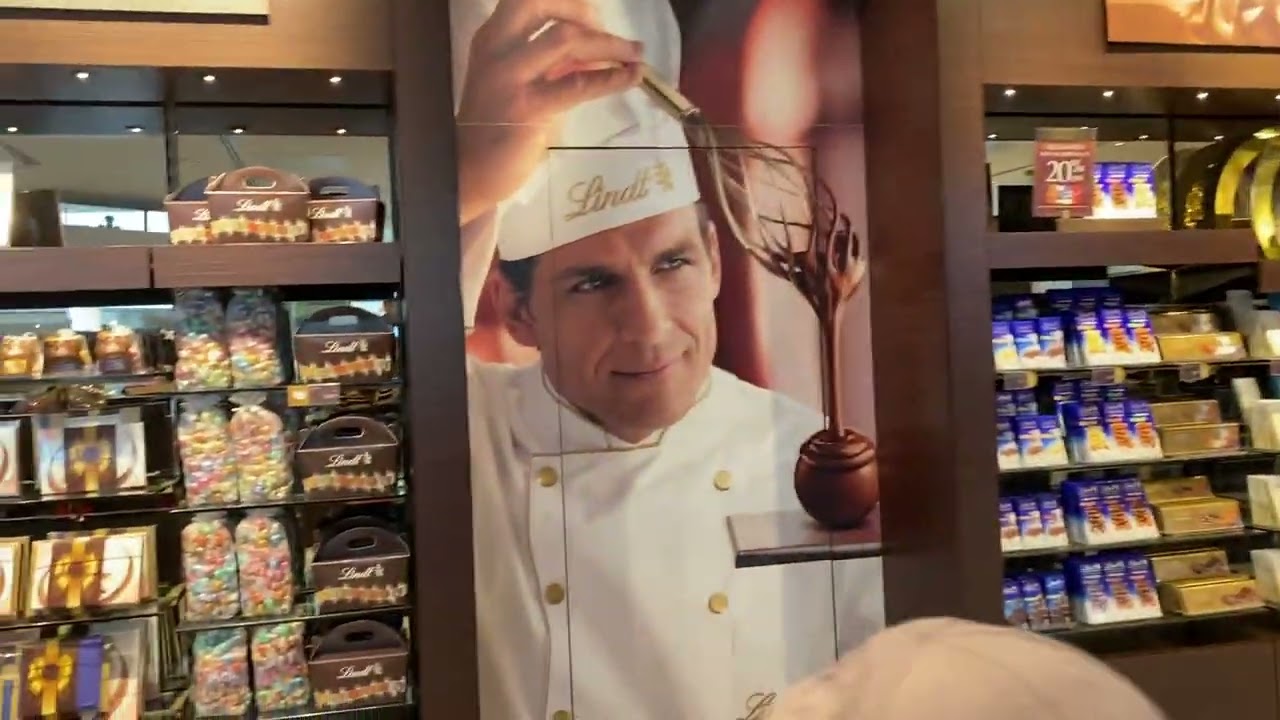 Getting Lindt Chocolate @ Halifax Shopping Center😋