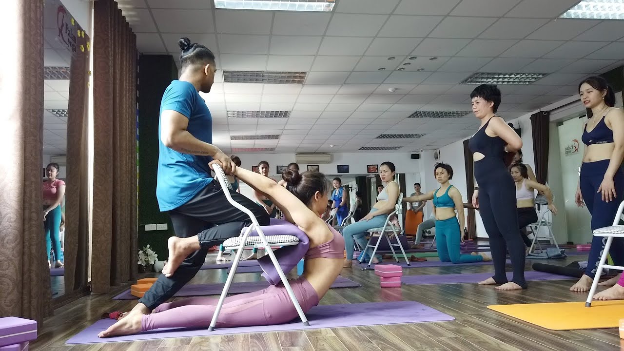 Advanced Backbend & Twisting Yoga Pose Training With Props | My Advanced Group Yoga Class | Yograja