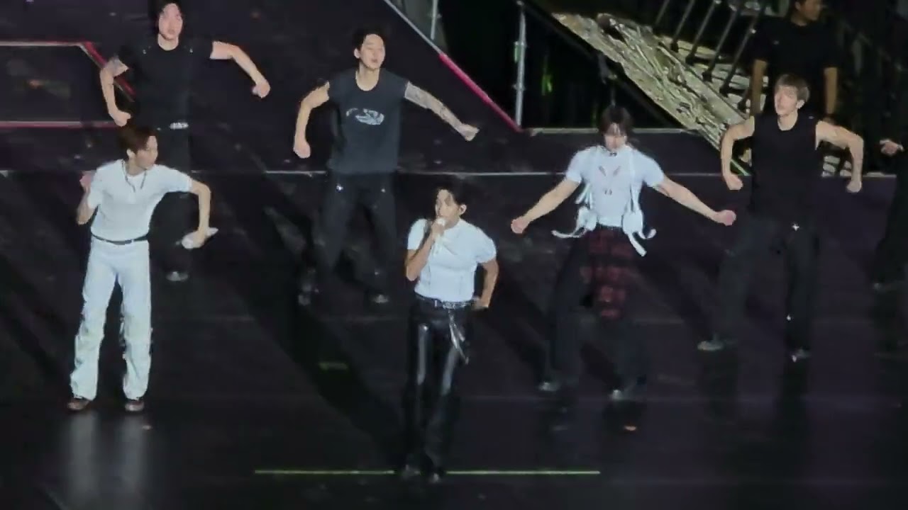 260308 SEVENTEEN NEW WORLD TOUR in SINGAPORE - ROCK