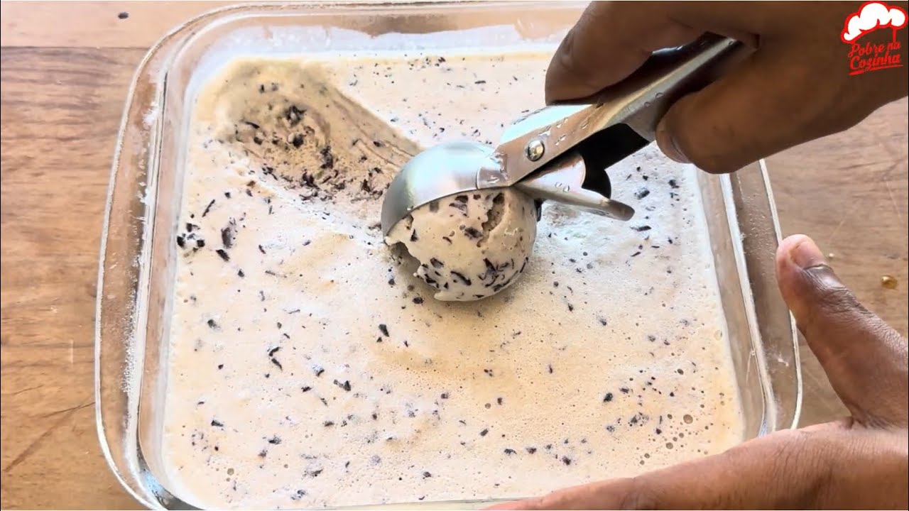 Mischen Sie die Trauben und machen Sie dieses Eis mit nur 2 Zutaten