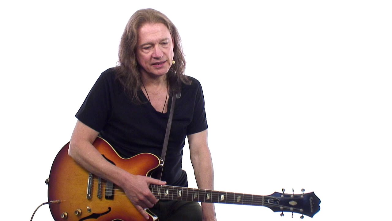 Robben Ford Q&A #1 - Guitar Selection