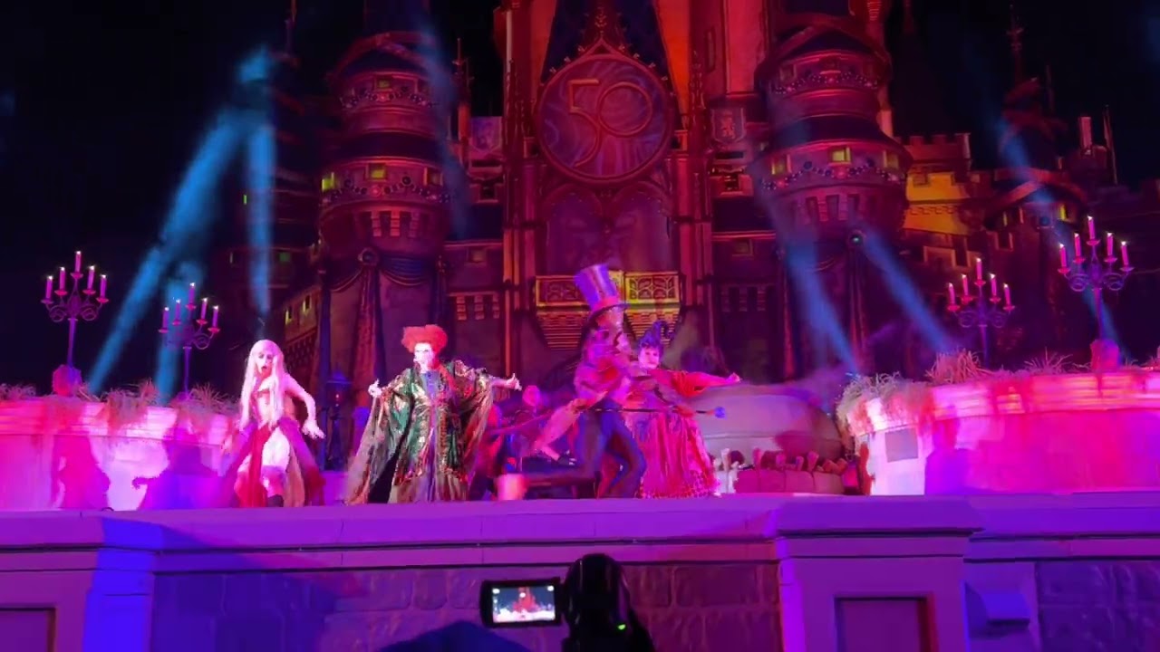 FULL Hocus Pocus Villain Spelltacular Show 2022 at Mickey's Not-So-Scary Halloween Party | Disney