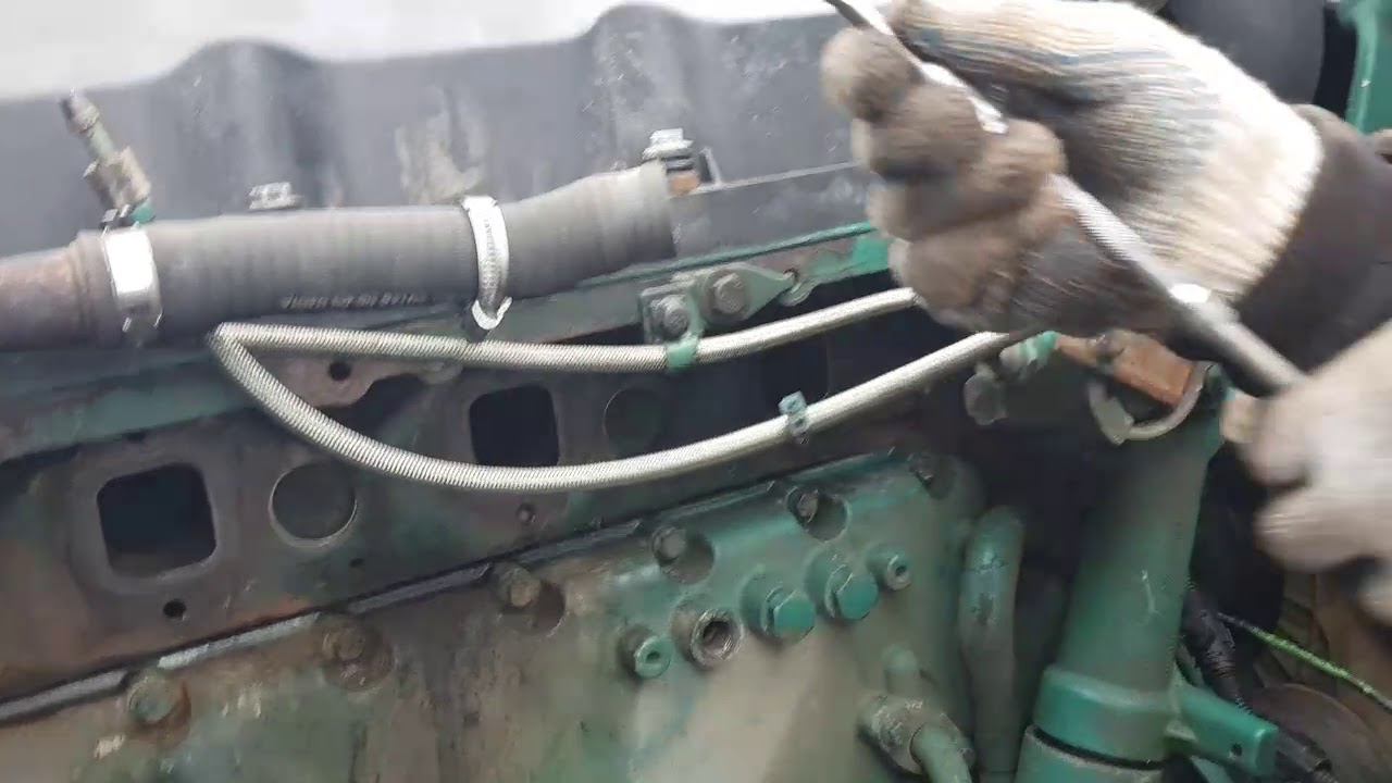 Установка выпускного коллектора Volvo VNL 780