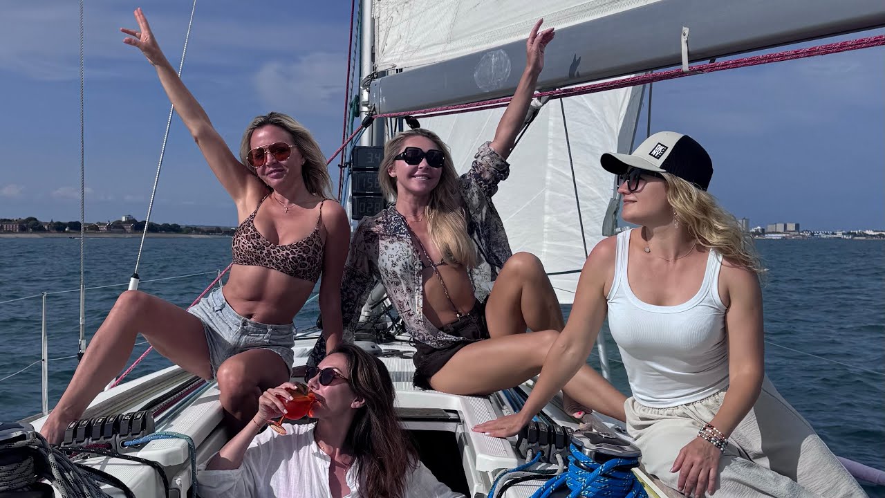 Sun, Sea & Sailing: Girls' Day Out to Isle of Wight!