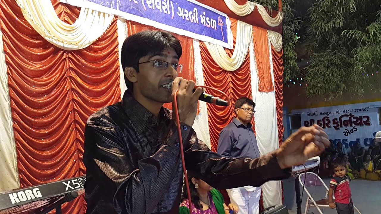 NARANPAR RAVARI GARBI MANDAL AAYOJIT NAVRATRI 2015 FORTH DAY 06
