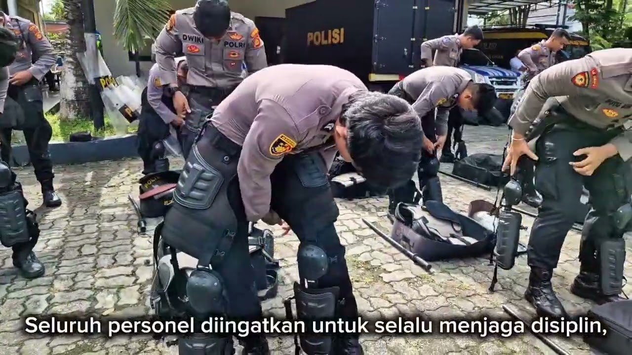 Kapolres Tabanan melaksanakan Jumat Curhat bersama masyarakat sebagai wujud pelayanan publik