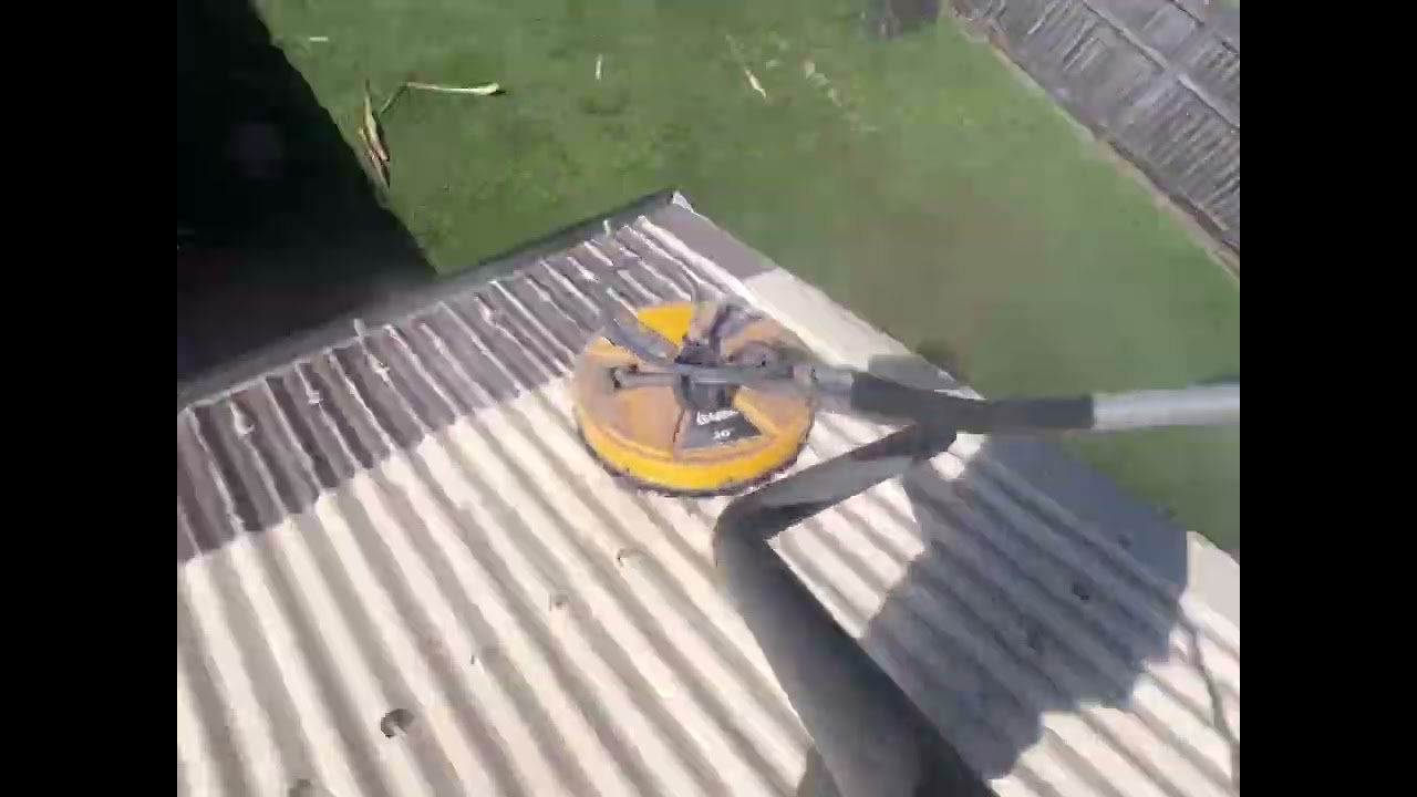 Cleaning a colourbond roof