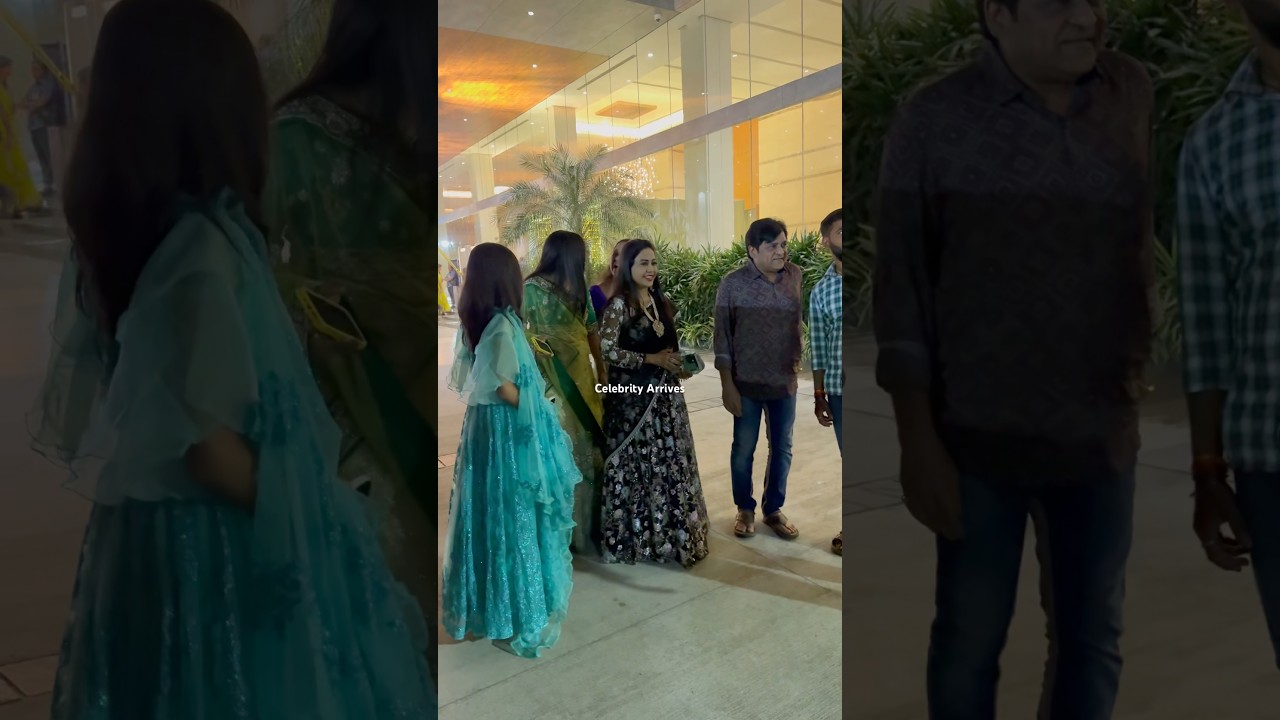 ఫ్యామిలీతో వచ్చిన Actor Ali and wife zubeda Ali attended marriage with family