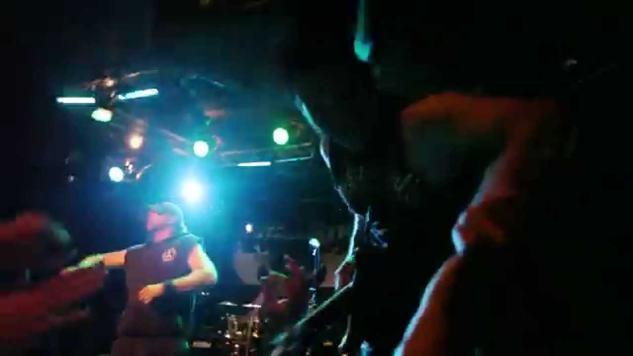 UNEARTH 