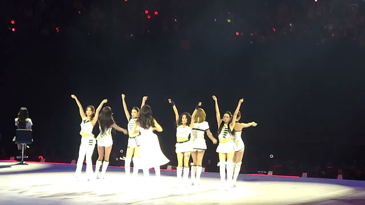 Twice (트와이스) This is For - This is For World Tour Oakland 2026 4K