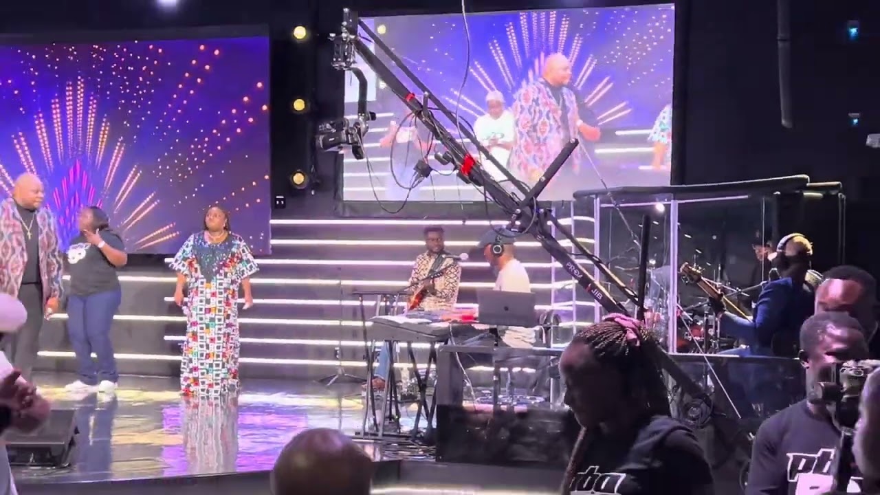 Intense Nigerian Praise by Min Bex @ Fountain of Grace Church, MA, USA