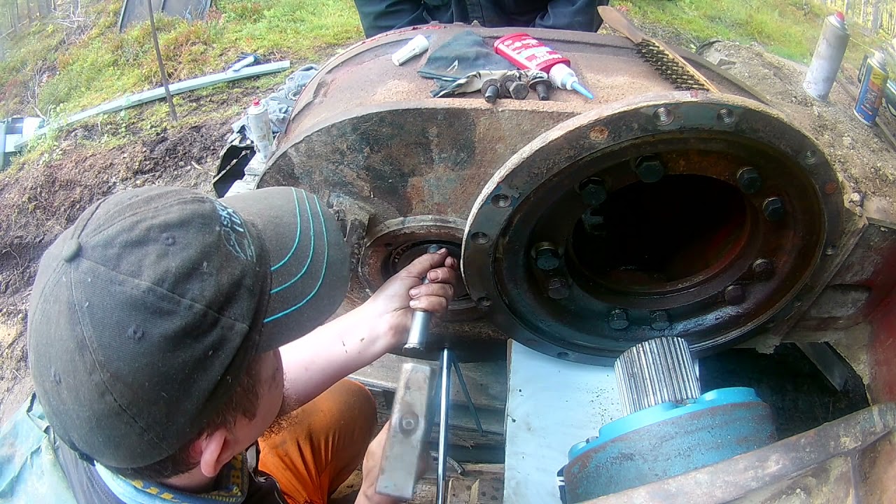 Poclain 90CK Reduction gearbox for track assembly