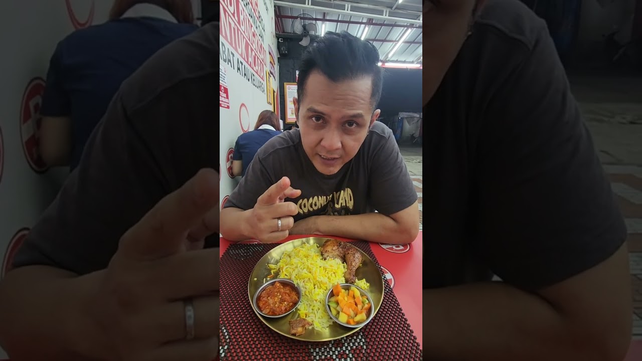 Pertama Kali Makan Nasi Mandhi, Reaksinya Bikin Kaget! 😳🔥 #makanatimurtengah