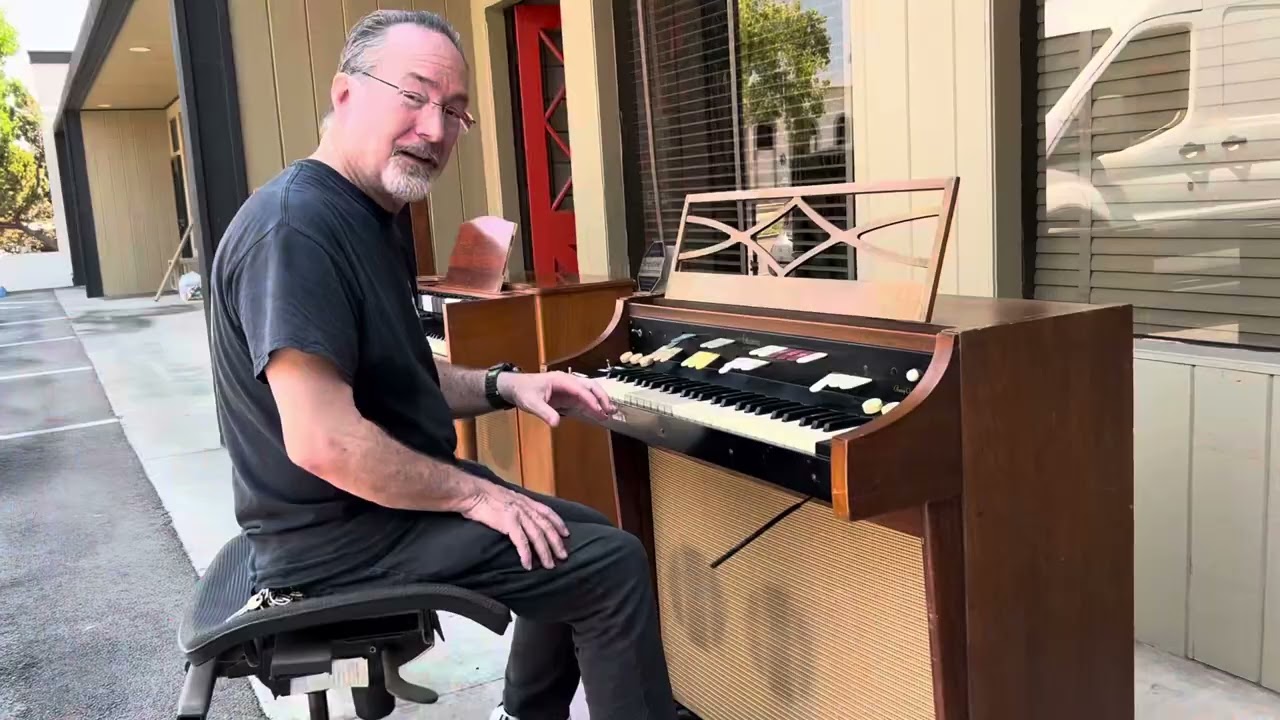 1959 Hammond Extravoice F-100