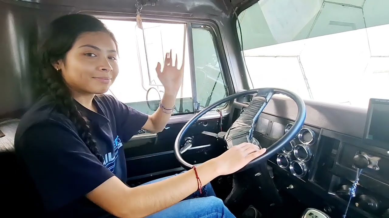 ACOMPAÑANOS UN DÍA MÁS EN LAS PIPAS DE AGUA