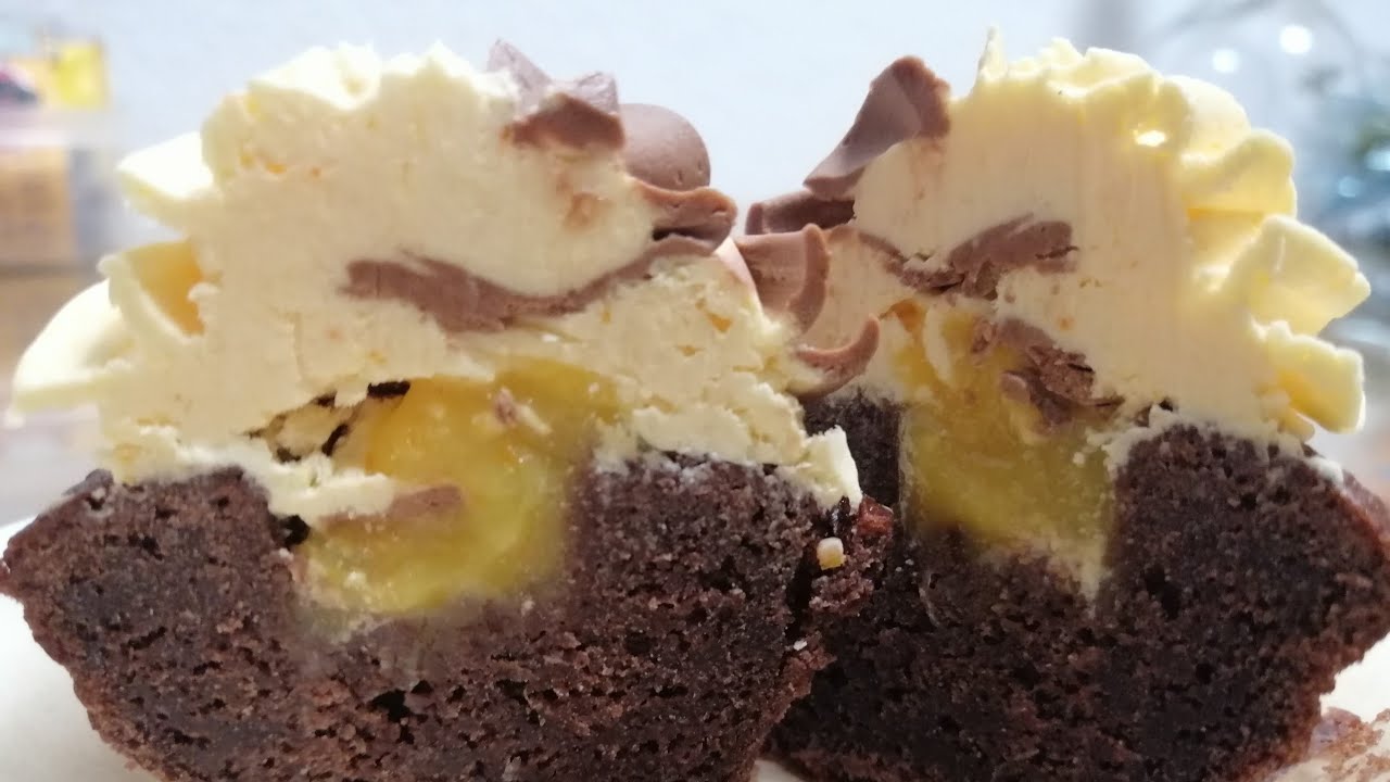 Шоколадные капкейки с апельсиновой начинкой