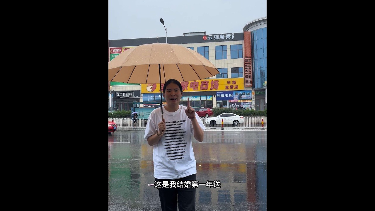 俺们这边都行6六月六走娘家，我也不知道买点啥，后妈家亲妈家一天就走完了，你们那边都送什么#我的东北后妈 #六月六走娘家 @小雪（爱分享）
