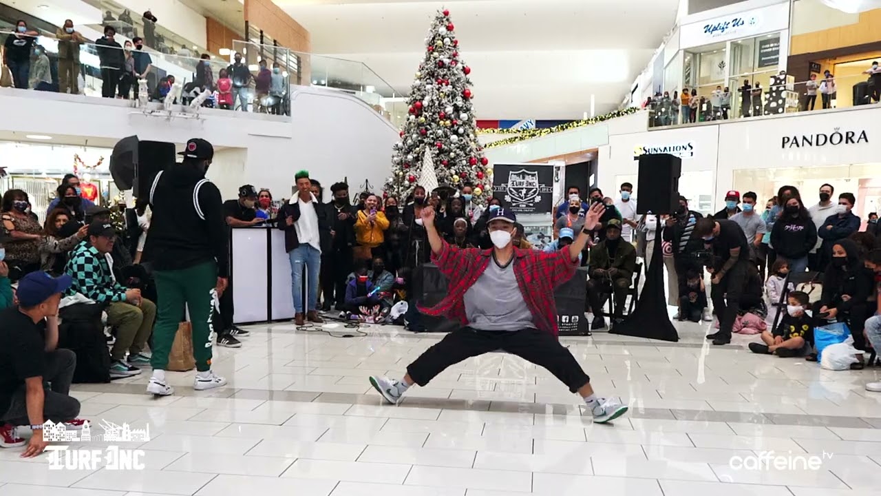 Berry Groove vs Jay Fanci | Battle 6 | TURFinc Westfield Mall Culver City Santa's Dance Battle 2021