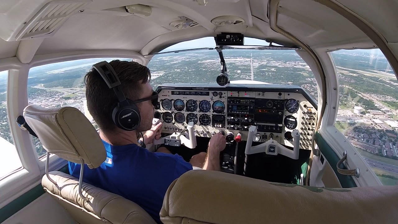 Mooney Slip Landing at Dallas Executive