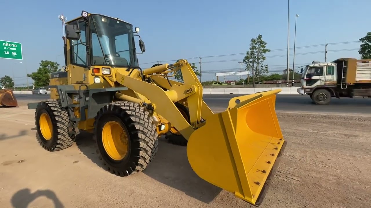 อั้มเอง - KOMATSU WA100-3 www.thaispmotor.com 089-8368497 / 081-70554436