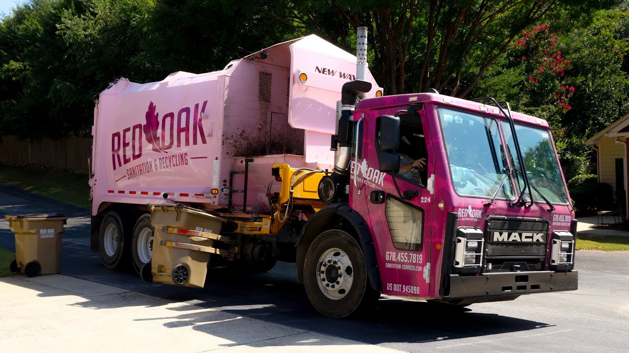 Red Oak Sanitation - Mack LR New Way Rotopac