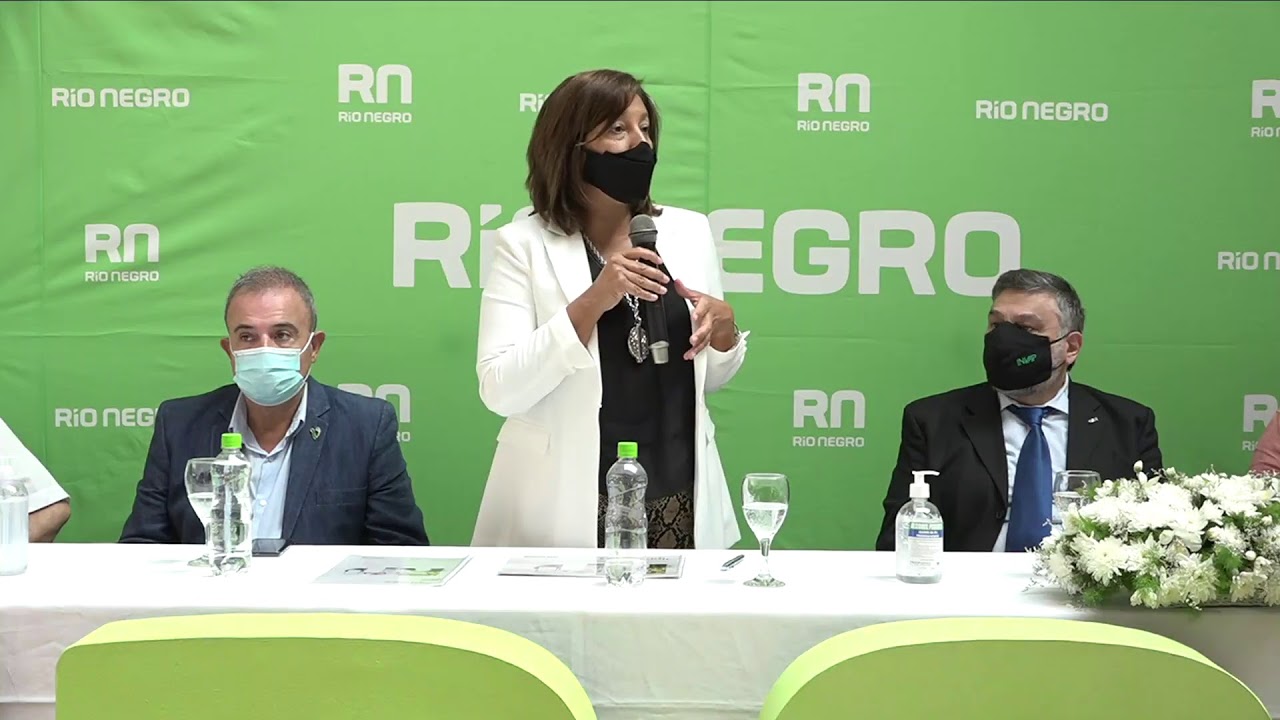 Emisión en directo - IPROSS e INVAP firmaron convenio