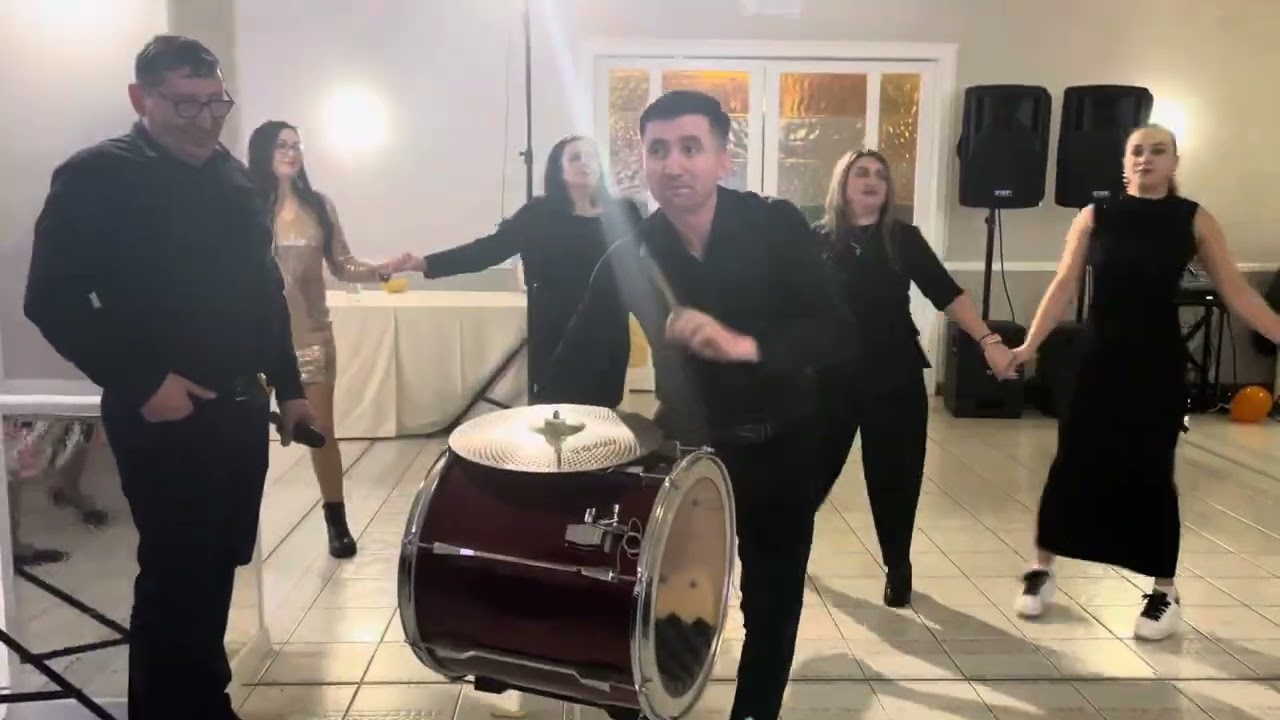 Sergiu Zacon  si Formatia lá cumetria lui Damiano in  Itália 🔥